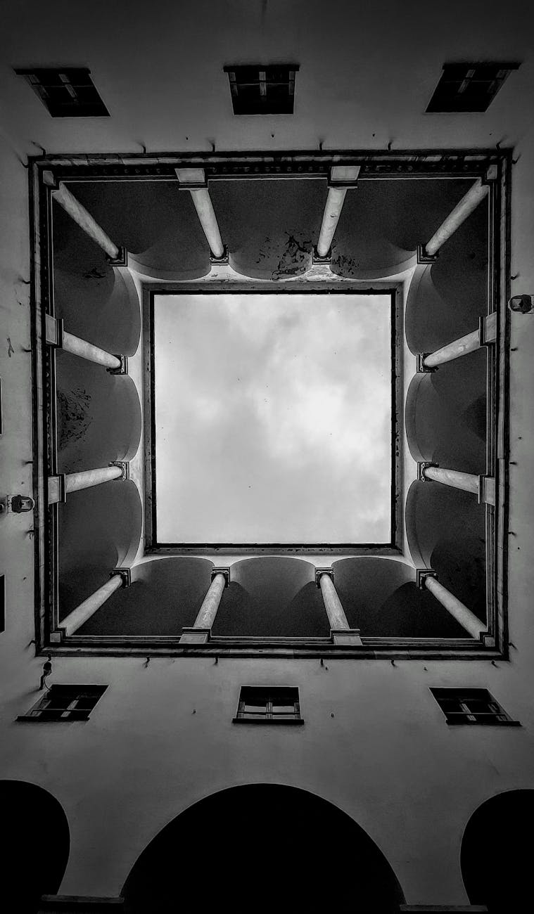 Grosseto, al MAAM la fotografia incontra Baudelaire: inaugura la mostra di Franceschini