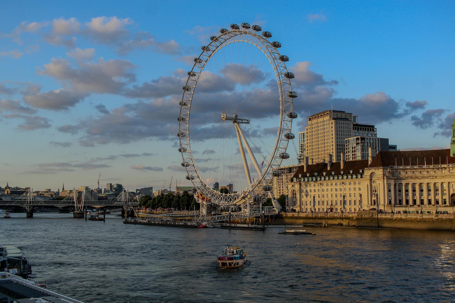 Grosseto, “Londra Sottosopra”: 94 scatti di Sfondrini in mostra