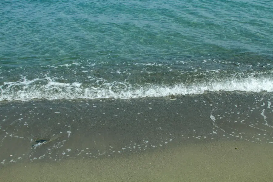 Principina a Mare, scatta il divieto temporaneo di balneazione